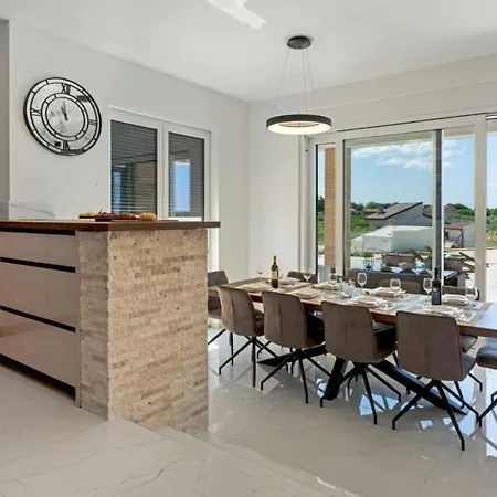 Kate - Zadar By Guide Knezevic