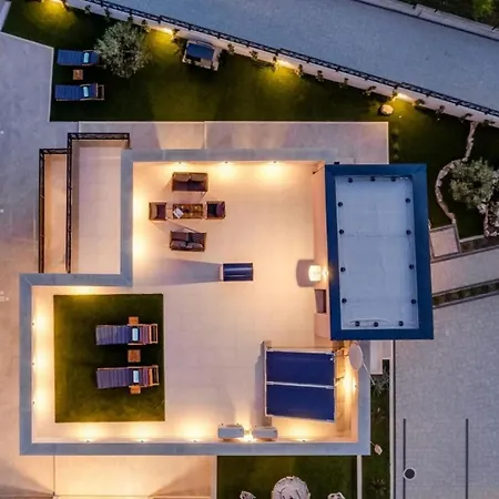 Kate - Zadar By Guide