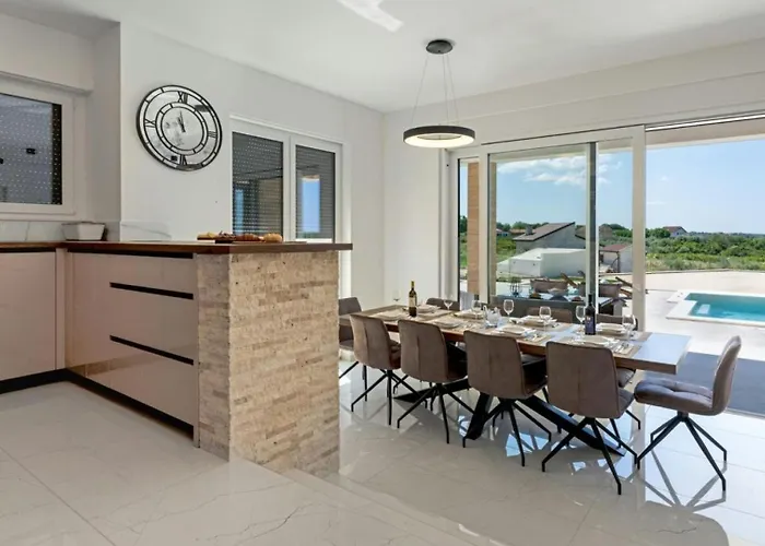 Kate - Zadar By Guide Knezevic