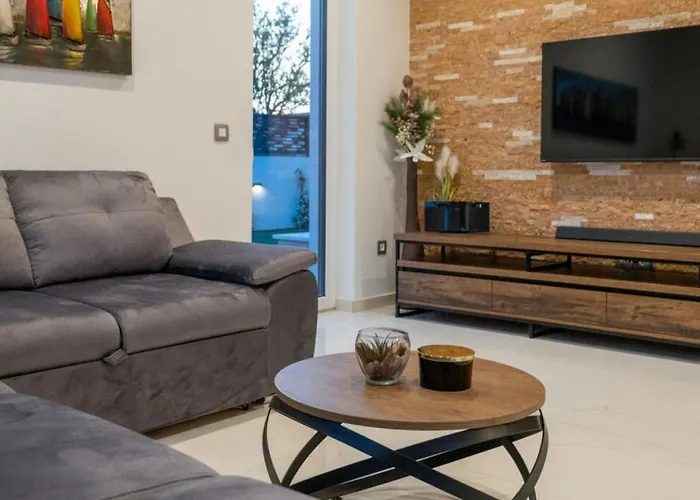 Kate - Zadar By Guide * Knezevic